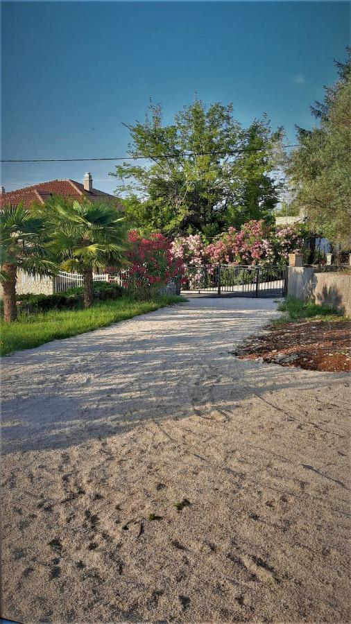 Holiday House Vela Vrta Sveti Ivan Dobrinjski المظهر الخارجي الصورة