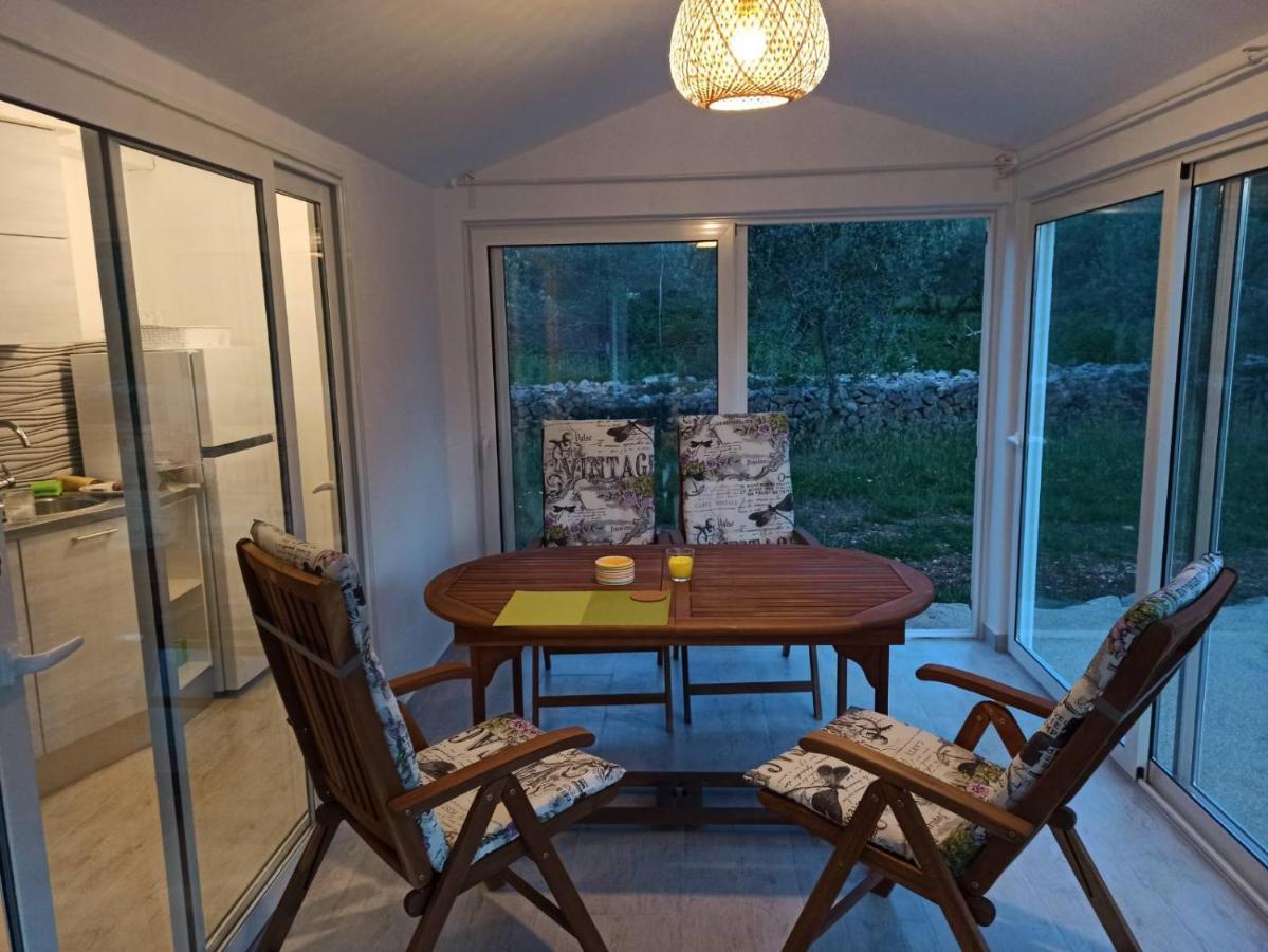 Holiday House Vela Vrta Sveti Ivan Dobrinjski المظهر الخارجي الصورة